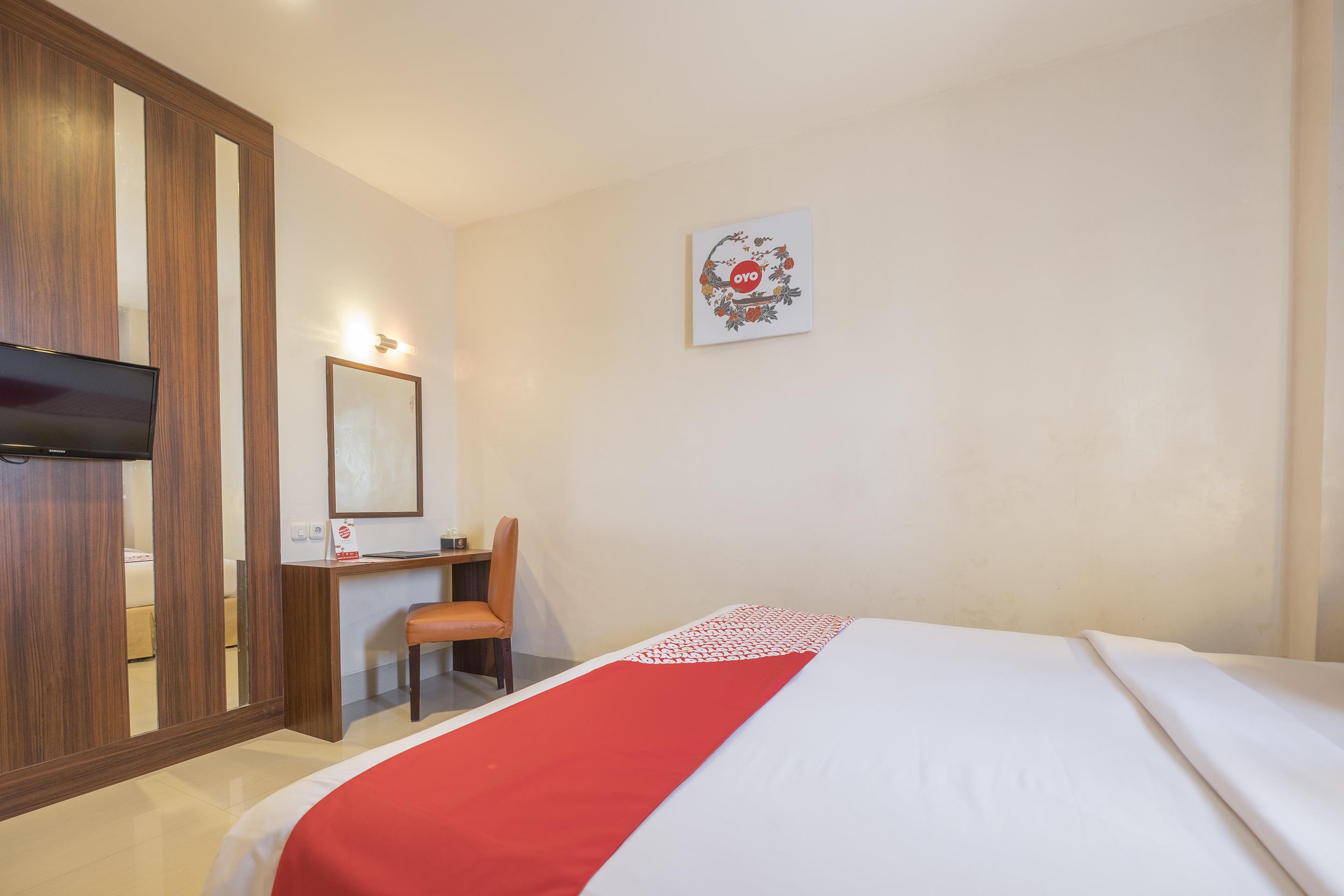 Collection O 1279 Hotel Grand Celino Makassar Exterior photo